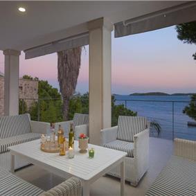 Luxury 6 Bedroom Seafront Villa with pool and Separate Apartment along Secluded Beach near Hvar Town, Sleeps 10-12